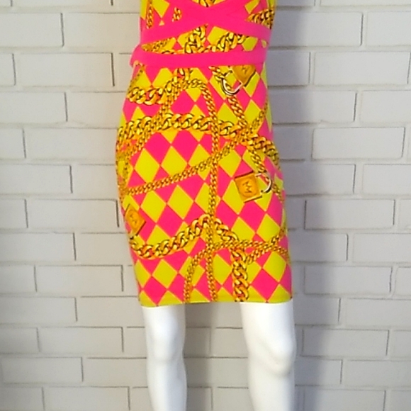 Nicki Minaj Hot Pink/ Gold Chain Bodycon Dress. Size Medium (Juniors) - Picture 3 of 10